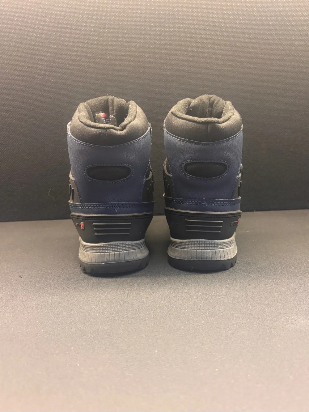 SwissTech 3M Thinsulate Sz10 (fits 6yo) Kid Waterproof Snow Boots Rated to -25F